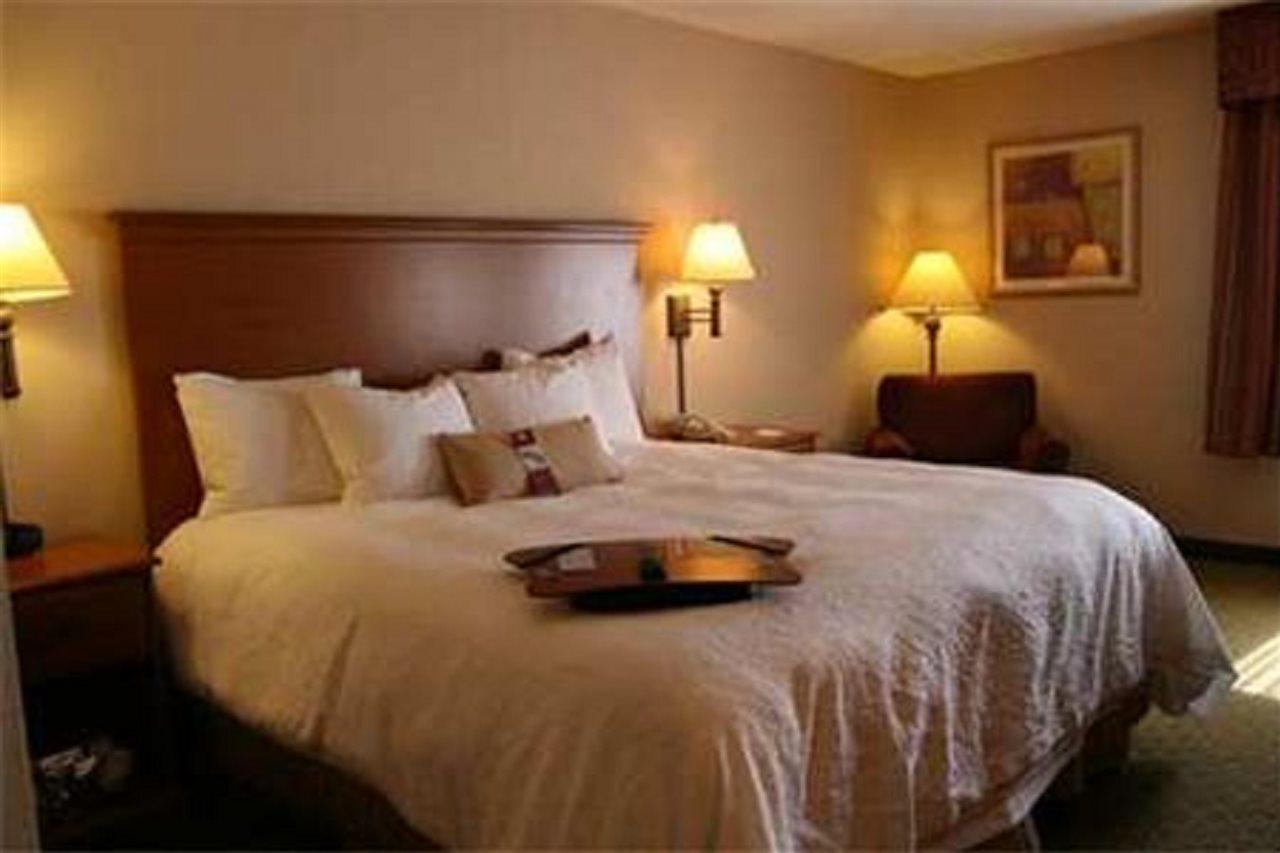 Hampton Inn Eau Claire Exterior foto
